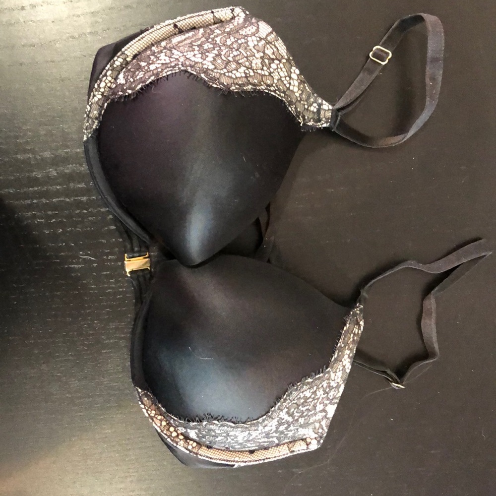 Victoria’s Secret Black bra